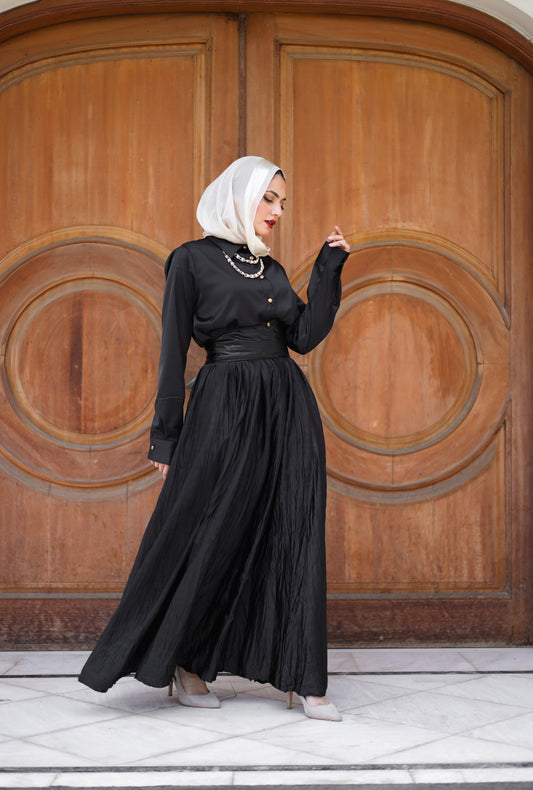 Crushed Satin flowy skirt in Black